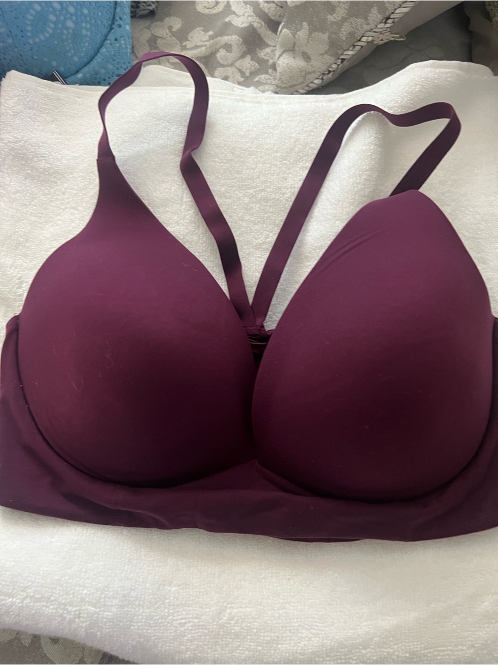 Victoria's Secret Smooth Molded Bra in Deep Plum